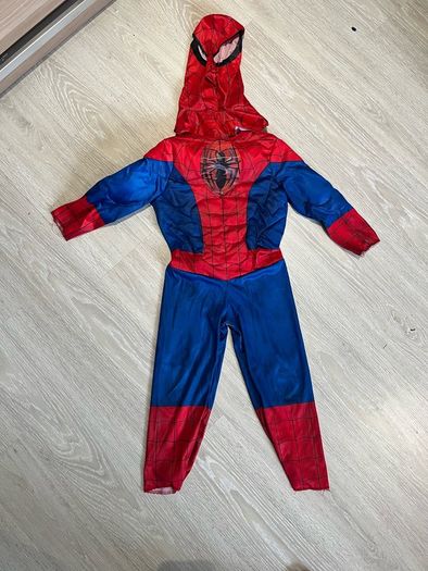Spiderman costume age 3-4yrs