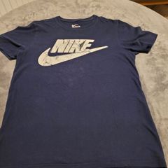 mens nike t shirt