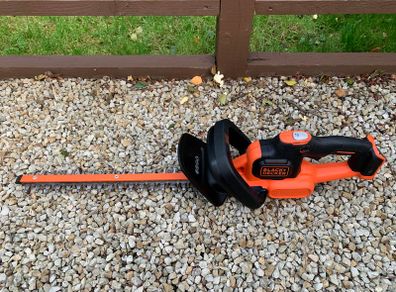 Black & Decker Cordless Hedge Trimmer
