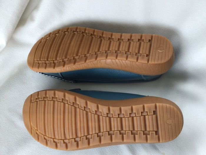 Ladies Brand New Blue Leather Moccasin Shoes Size 8 or 42
