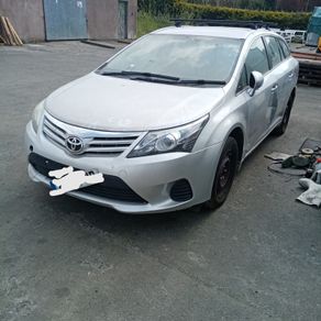 2013 toyota avensis 2.0 d4d parts