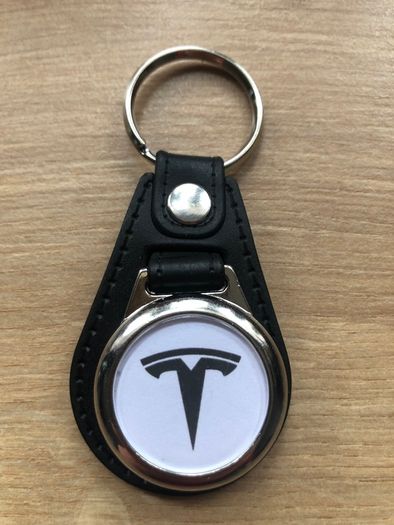 Leather Tesla key ring with shopping trolley token/coin