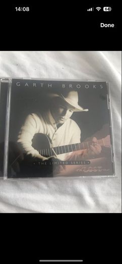11 cds 5 euro each some are double see pictures Garth brooks ,Rolling Stones, etc see pictures