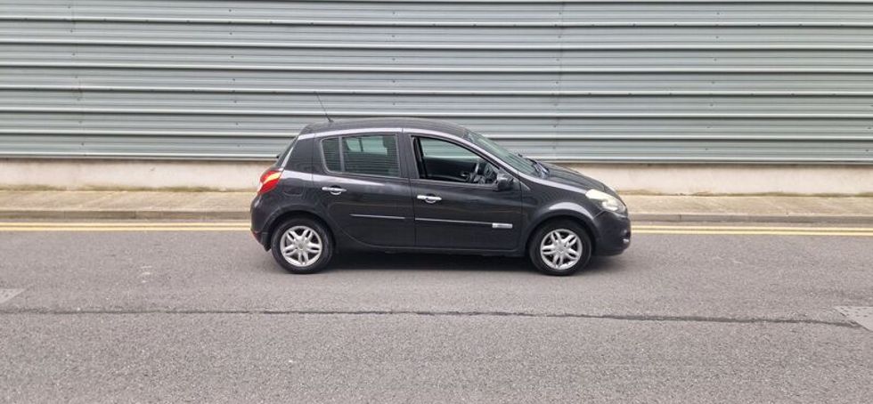 2010 Renault Clio 1.1 petrol nct
