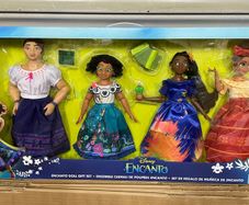 NEW Encanto Doll Set Disney