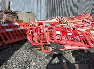 Plastic pedestrian barriers for sale