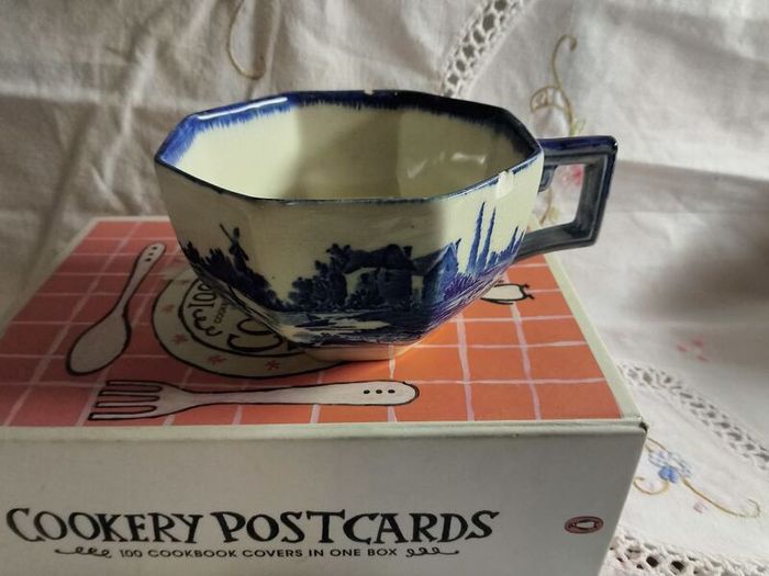 royal Doultan Norfolk cups, vintage cups, Art Deco cups