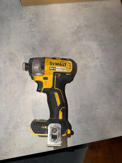 Dewalt DCF887 Impact Driver