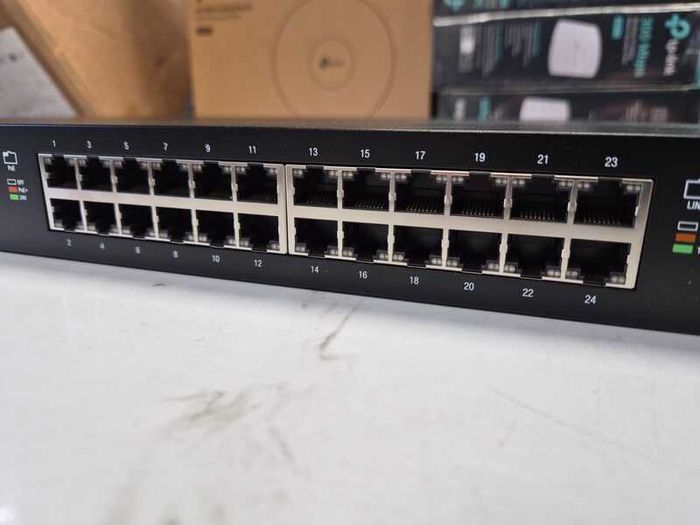 EdgeSwitch 24 PoE (250W) ES-24-250W