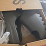 Yeezy Slides Adult sizes, 2 models Image 3