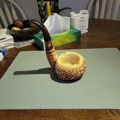Pipe ashtray