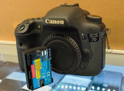 Canon EOS 7D 18.0 MP Digital SLR Camera Body Only