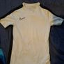 Nike older kids size xl Image 4
