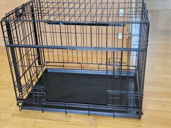 Dog crate