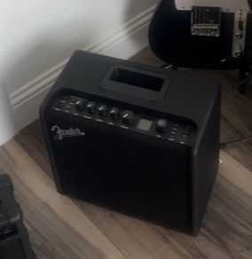 Fender Mustang LT25
