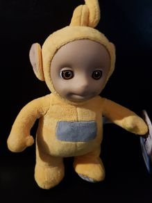 Teletubbies Talking Laa-Laa Soft Toy  Brand New