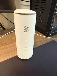 ZTE 5G Sim Router(works for three)