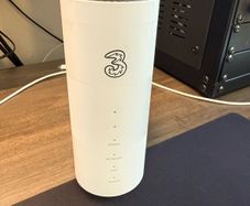 ZTE 5G Sim Router(works for three)