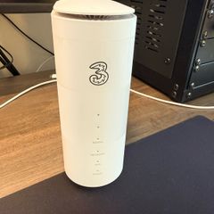 ZTE 5G Sim Router(works for three)