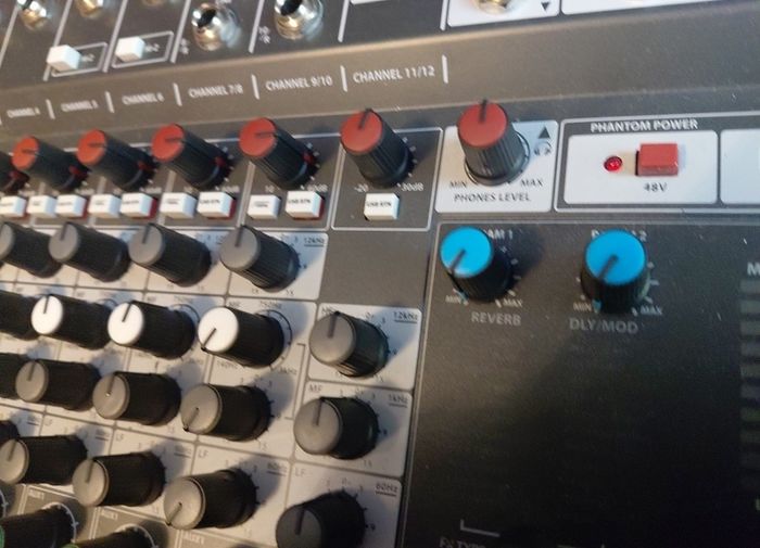 soundcraft signature 12 multitrack