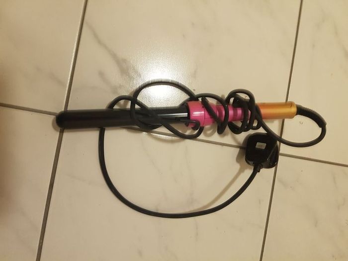 Mark Hill Curling Wand Model HT215B