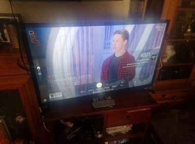 samsung smart tv 32 in h works perfectly