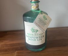 Decorative or collectible (empty) bottles Islay whisky, Islay gin, Irish whiskey