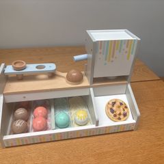 Ice cream parlour wooden toy