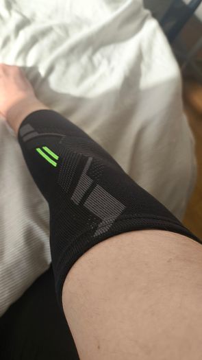 Sports Compression Elbow Sleeve / Support Brace