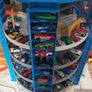 Hot wheels garage with circa 100 hot wheels cars Image 4