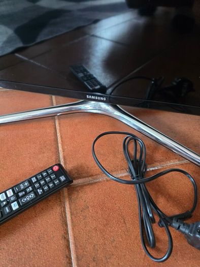 Samsung 40" smart tv