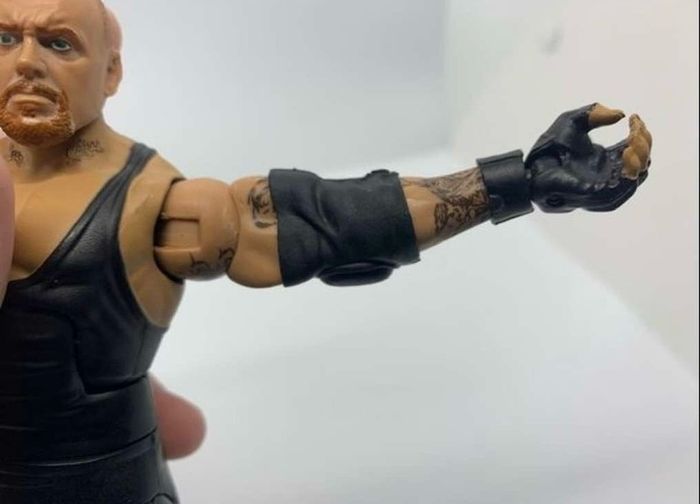wwe elite series 27 The Undertaker action figure