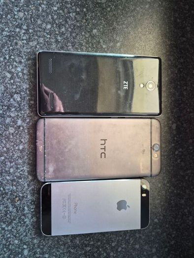 Phones for parts or repair