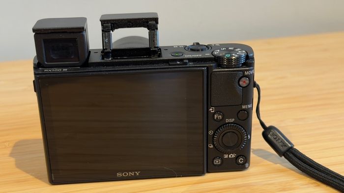 Camera Sony Cybershot DSC-RX100 III