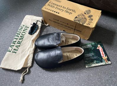 Earthing Harmony black leather barefoot slip-on grounding shoes