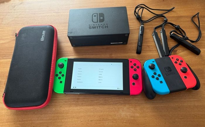 Nintendo Switch V1 bundle w/ dock, spare Joy-Cons