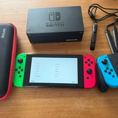 Nintendo Switch V1 bundle w/ dock, spare Joy-Cons