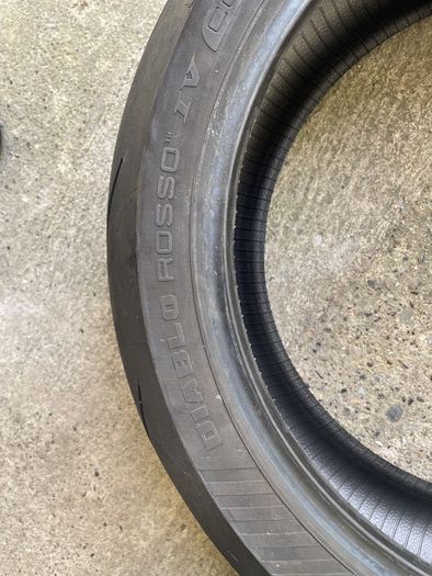 Pirelli diablo rosso corsa IV 200/55/17