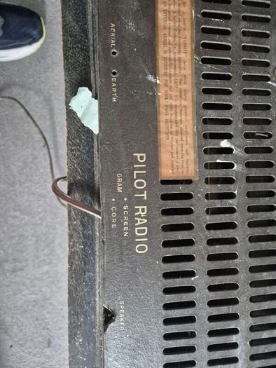 Pilot Radio