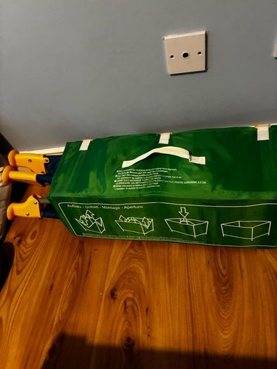 Hauck Travel Cot