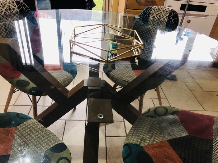 Glass Table & 4 Chairs