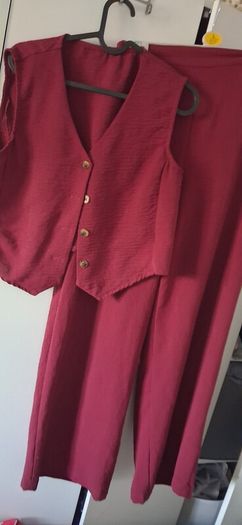 2 womens sets size m