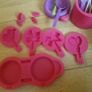 Make chocolate lollipops Image 8