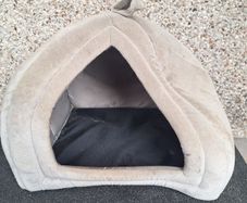 FREE Cat Bed / Cave (Outdoor used, needs cleaning