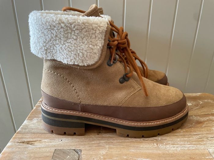 Clarks ankle women winter boots size 5.5 EU 39