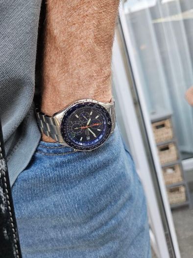 Watch Seiko Pilot Chronograph.