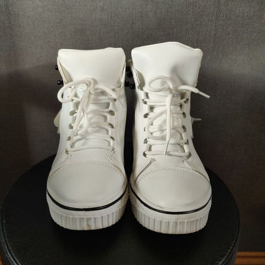 White/Green Hightops, like new