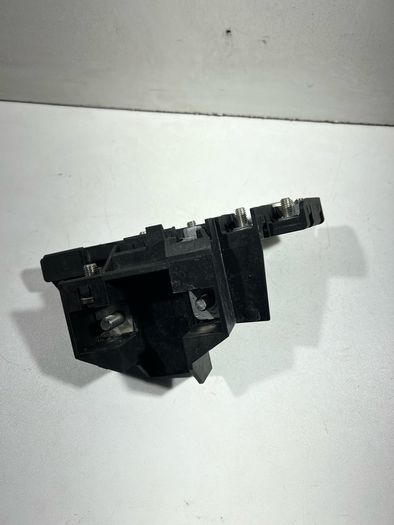 Audi A6 C7 2013 battery positive clip K98j4590 A3l3b311g