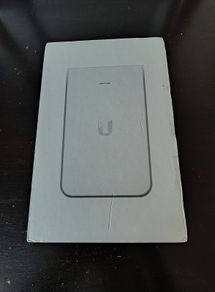 Unifi In-Wall WiFi 5 AP & Switch