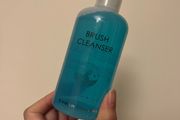 makeup brush cleanser